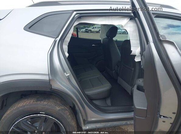KL77LKEP0SC158344 2025 CHEVROLET TRAX Gray VIN sticker view