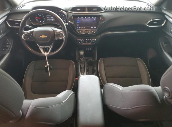 KL79MRSL1MB000121 2021 CHEVROLET TRAILBLAZER Red Vista del salpicadero