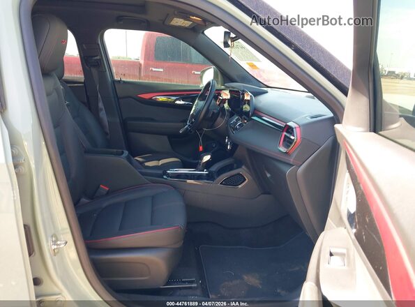 KL79MTSL3RB038714 2024 CHEVROLET TRAILBLAZER Зеленый Вид салона спереди