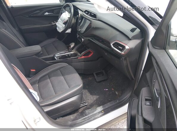 KL79MTSLXPB018909 2023 CHEVROLET TRAILBLAZER Белый Вид салона спереди