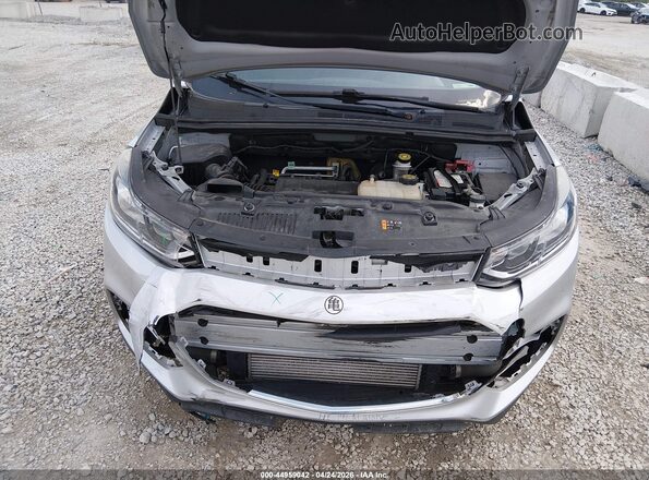 KL7CJKSB5JB622262 2018 CHEVROLET TRAX Silver Вид ззаду