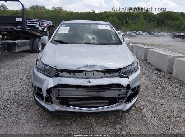 KL7CJKSB5JB622262 2018 CHEVROLET TRAX Silver Вид щитка приладів