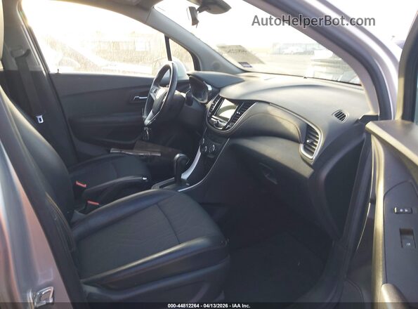 KL7CJLSB0JB715356 2018 CHEVROLET TRAX Silver 