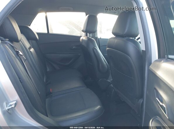 KL7CJLSB0JB715356 2018 CHEVROLET TRAX Silver 