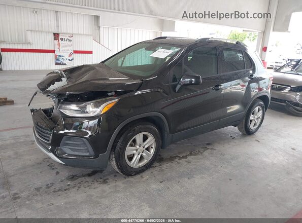 KL7CJLSB1MB303774 2021 CHEVROLET TRAX Black Передня ліва чверть
