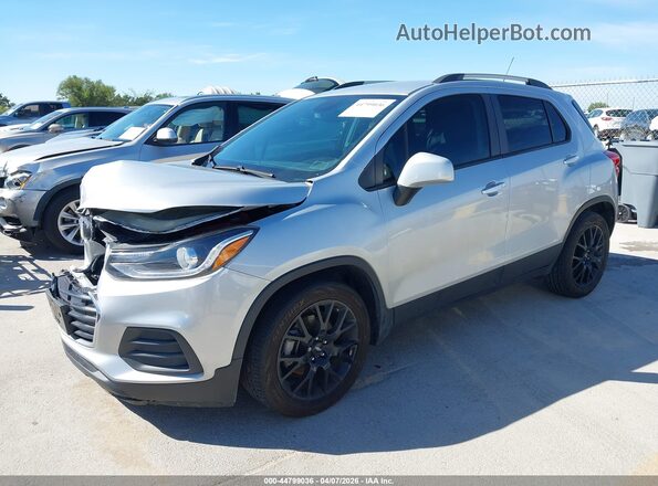 KL7CJLSB1MB337584 2021 CHEVROLET TRAX Silver წინა მარცხენა ხედი სამი მეოთხედიდან