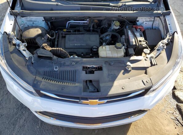 KL7CJLSB5KB750525 2019 CHEVROLET TRAX White ძრავის განყოფილების ხედი