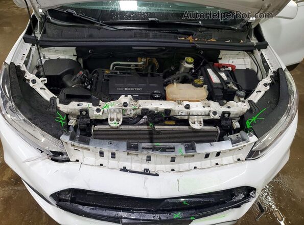 KL7CJLSB7JB634189 2018 CHEVROLET TRAX White Rear interior view