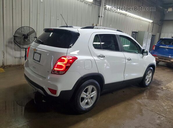 KL7CJLSB7JB634189 2018 CHEVROLET TRAX White Rear right