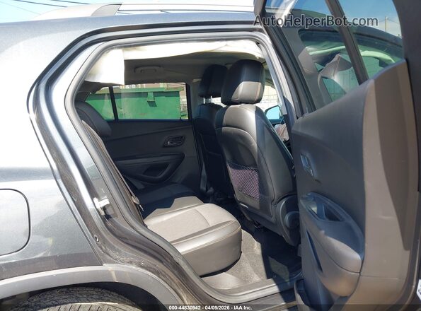 KL7CJPSB2JB647679 2018 CHEVROLET TRAX Gray VIN sticker view