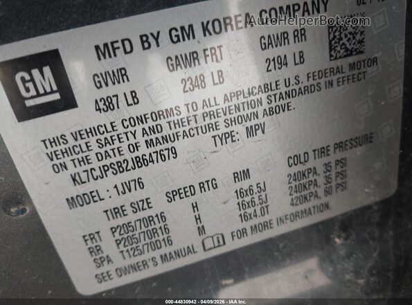 KL7CJPSB2JB647679 2018 CHEVROLET TRAX Gray Engine compartment view