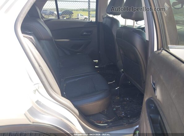 KL7CJPSB3KB756928 2019 CHEVROLET TRAX Серебряный 
