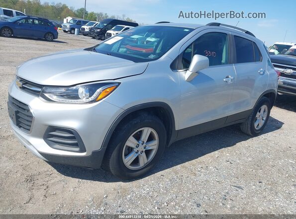 KL7CJPSB3KB756928 2019 CHEVROLET TRAX Серебряный 