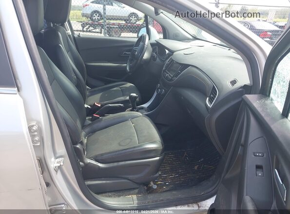 KL7CJPSB3KB756928 2019 CHEVROLET TRAX Серебряный 