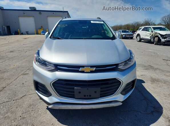 KL7CJPSB4KB781885 2019 CHEVROLET TRAX Серебряный Вид спереди