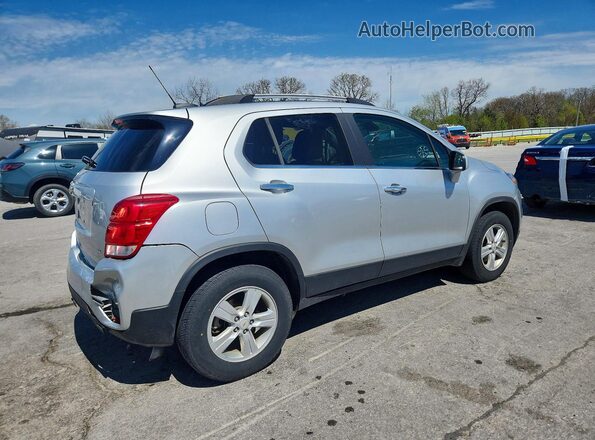 KL7CJPSB4KB781885 2019 CHEVROLET TRAX Серебряный Задняя правая четверть