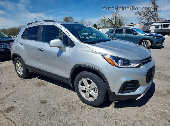 KL7CJPSB4KB781885 2019 CHEVROLET TRAX Серебряный Передняя правая четверть