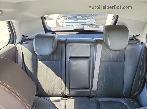 KL7CJPSB4KB781885 2019 CHEVROLET TRAX Серебряный Вид задних сидений
