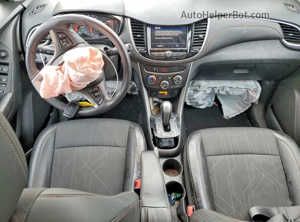 KL7CJPSM5NB566408 2022 CHEVROLET TRAX Black Вид панелі приладів
