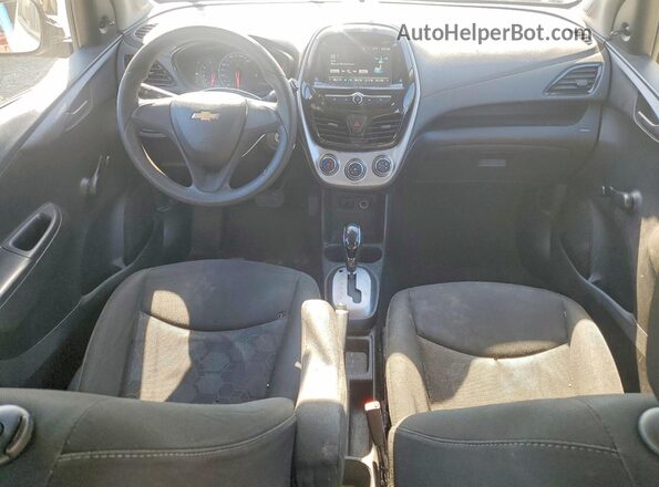 KL8CB6SA8JC452383 2018 CHEVROLET SPARK Beige Widok deski rozdzielczej