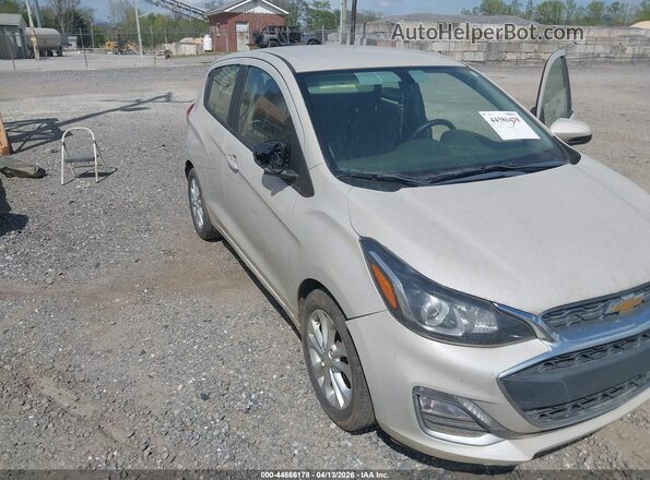 KL8CC6SA4KC800422 2019 CHEVROLET SPARK Кремовый Вид спереди
