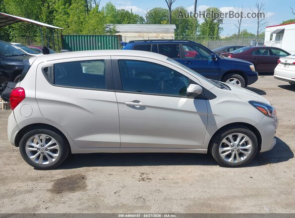KL8CD6SA2KC731369 2019 CHEVROLET SPARK Кремовый Вид задней части салона