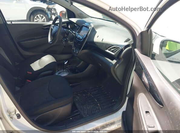 KL8CD6SA5KC701668 2019 CHEVROLET SPARK Белый Вид салона спереди