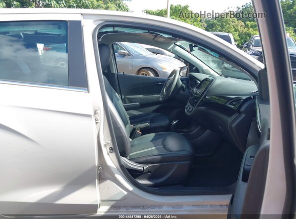 KL8CF6SA2MC714987 2021 CHEVROLET SPARK White Вид салону спереду