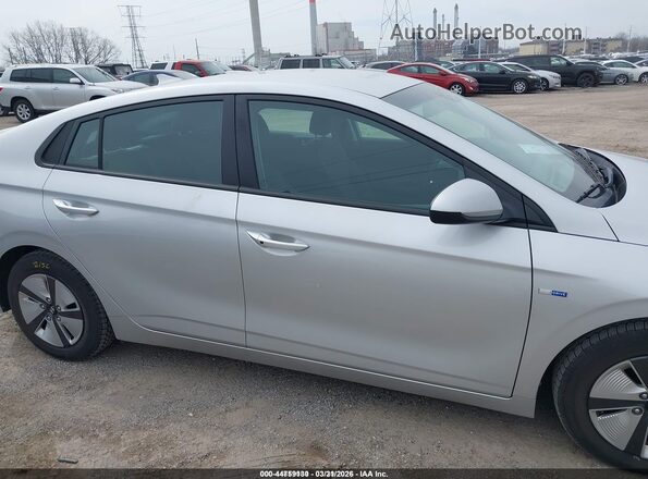 KMHC65LC3JU100307 2018 HYUNDAI IONIQ HYBRID Silver Սալոնի հետևի տեսք