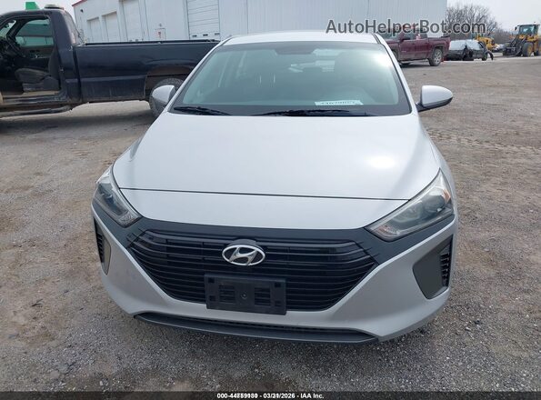 KMHC65LC3JU100307 2018 HYUNDAI IONIQ HYBRID Silver Սարքավորումների վահանակի տեսք