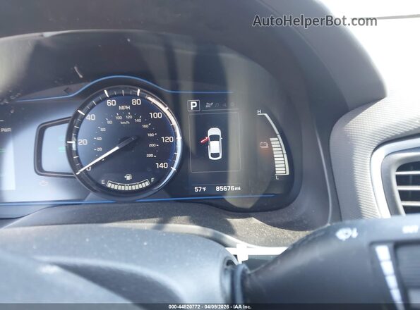 KMHC65LC4JU069665 2018 HYUNDAI IONIQ HYBRID Gray 