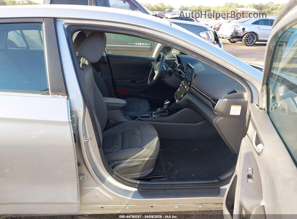 KMHC65LC5LU231242 2020 HYUNDAI IONIQ HYBRID Silver Front interior view