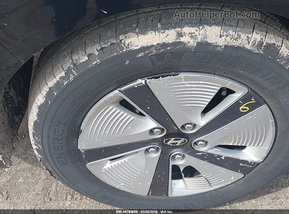 KMHC65LC7JU075363 2018 HYUNDAI IONIQ HYBRID Черный Вид спереди