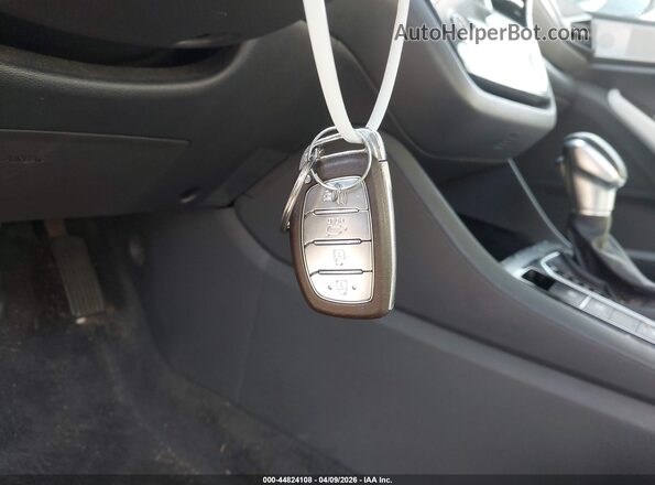 KMHC65LD2NU283469 2022 HYUNDAI IONIQ PLUG-IN HYBRID Белый Вид панели приборов
