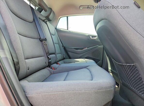 KMHC75LC0NU280123 2022 HYUNDAI IONIQ Silver Vista de los asientos traseros
