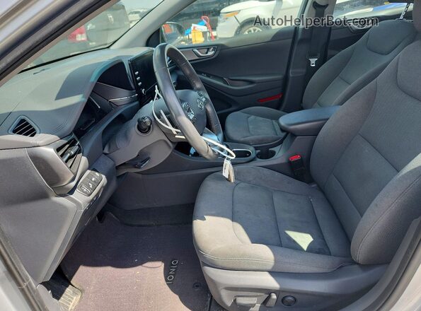 KMHC75LC0NU280123 2022 HYUNDAI IONIQ Silver Vista interior delantera