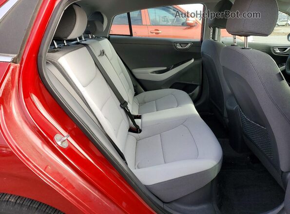 KMHC75LC2MU250992 2021 HYUNDAI IONIQ Red Widok tylnych siedzeń