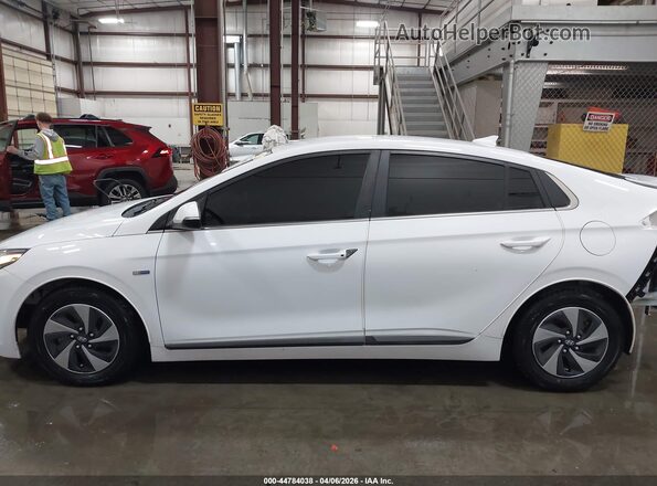 KMHC75LC7JU065994 2018 HYUNDAI IONIQ HYBRID White 