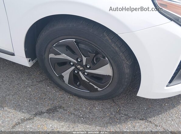 KMHC75LC8HU040595 2017 HYUNDAI IONIQ HYBRID White Вид спереду