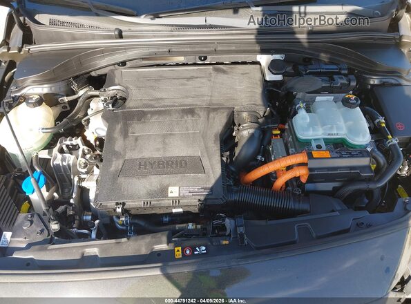 KMHC85LC6HU017670 2017 HYUNDAI IONIQ HYBRID Black Rear view