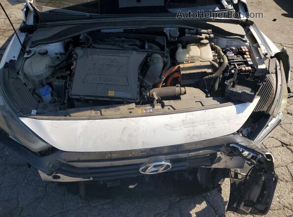 KMHC85LC7HU050094 2017 HYUNDAI IONIQ White უკანა სალონის ხედი