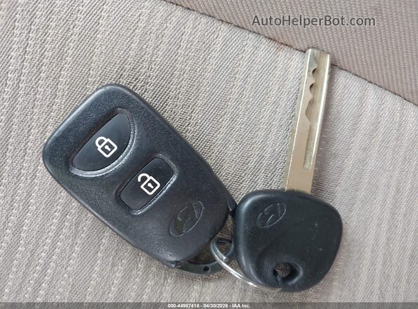 KMHCT4AE6GU075600 2016 HYUNDAI ACCENT Silver Вид панелі приладів