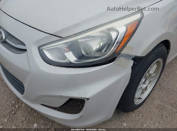 KMHCT4AE6GU075600 2016 HYUNDAI ACCENT Silver Вид спереду