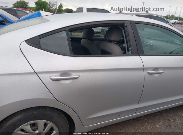 KMHD74LF2HU396761 2017 HYUNDAI ELANTRA Silver Widok z przodu