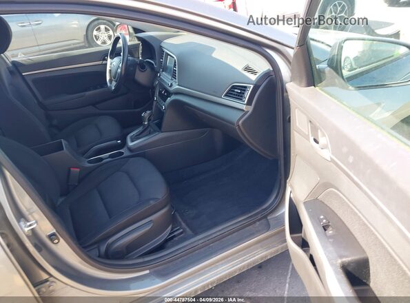 KMHD84LF1HU313186 2017 HYUNDAI ELANTRA Silver Front interior view