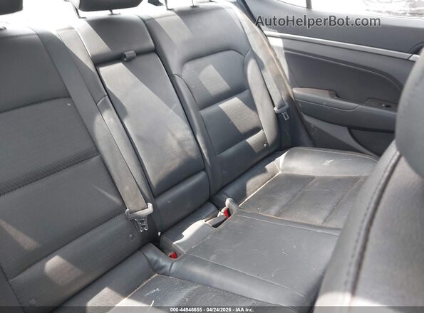 KMHD84LF5HU329939 2017 HYUNDAI ELANTRA Gray 