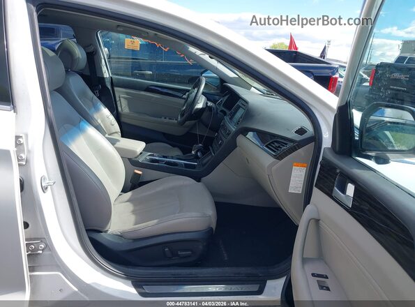 KMHE34L14HA044772 2017 HYUNDAI SONATA HYBRID White Սալոնի դիմացի տեսք