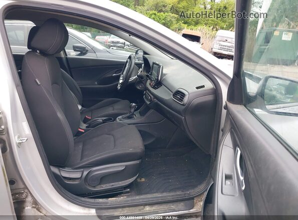 KMHH35LE2JU034218 2018 HYUNDAI ELANTRA GT Silver 