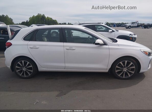 KMHH35LE3JU016309 2018 HYUNDAI ELANTRA GT White 