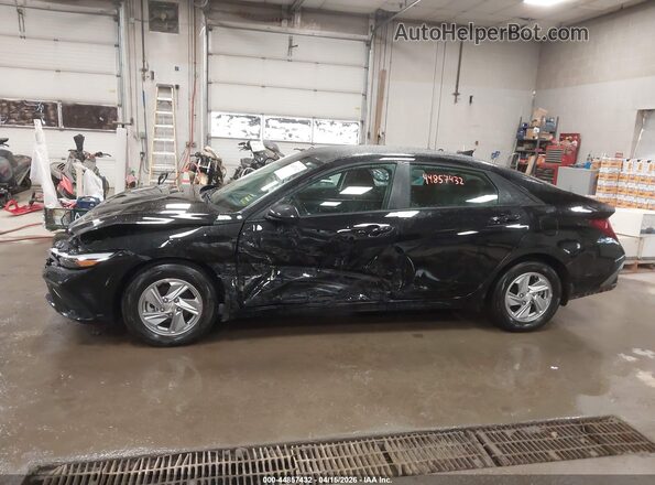 KMHLL4DG4SU087640 2025 HYUNDAI ELANTRA Black Front view